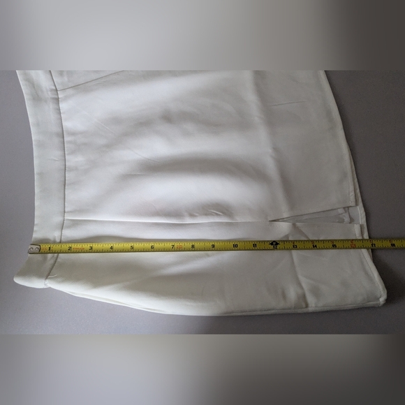 NWT, Missguided Dressy White Pencil Lined Mini Skirt With 2 Front Slits. Size 4 - Picture 16 of 16